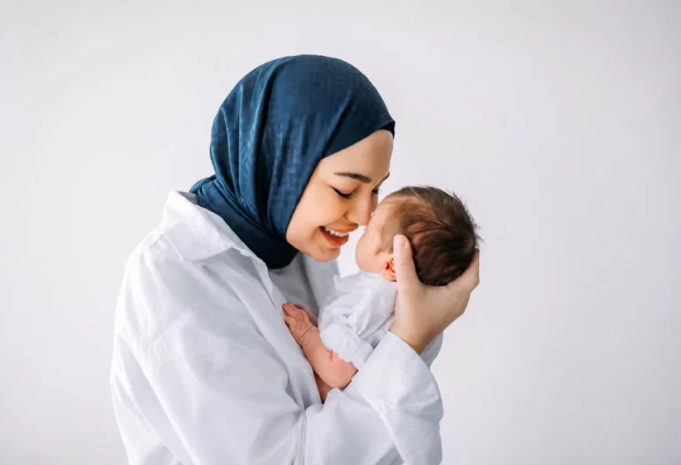 دوره 8 جلسه آموزش مباحث مامایی آنلاین